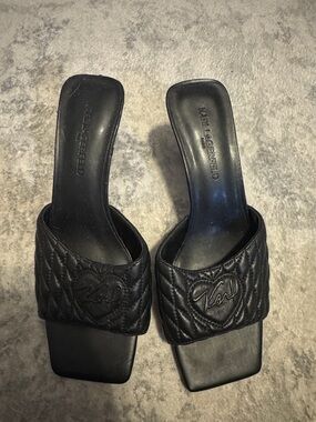 Karl Lagerfeld Black Quilted Slide Mules